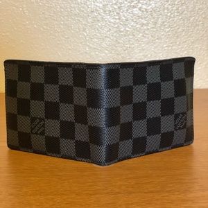 Louis Vuitton Men Wallet